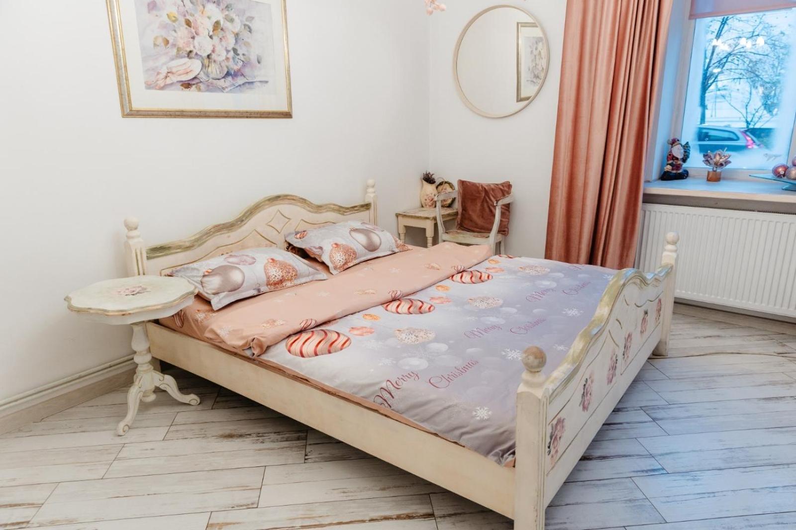 Vintage Apartament Ultracentral ไกรโอวา ภายนอก รูปภาพ